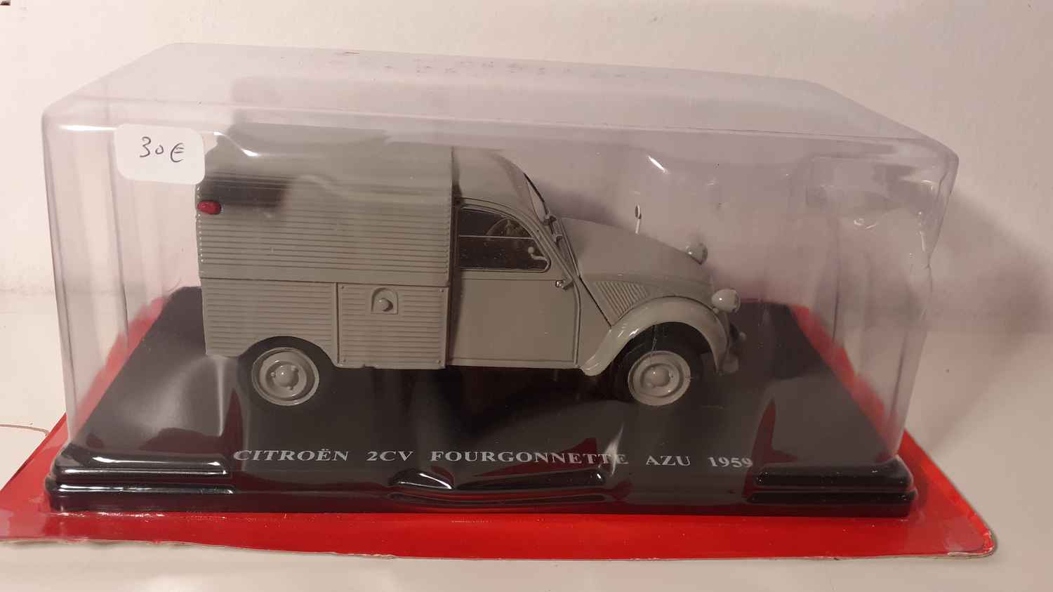 Citroën 2 CV fourgonnette AZU grise de 1959 (échelle 1/24ème)