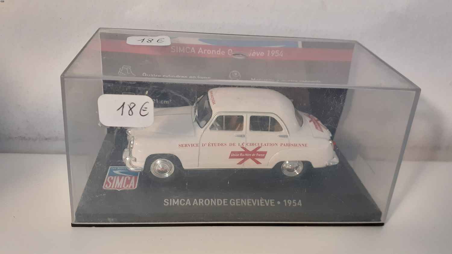 SIMCA Aronde Geneviève blanche de 1954