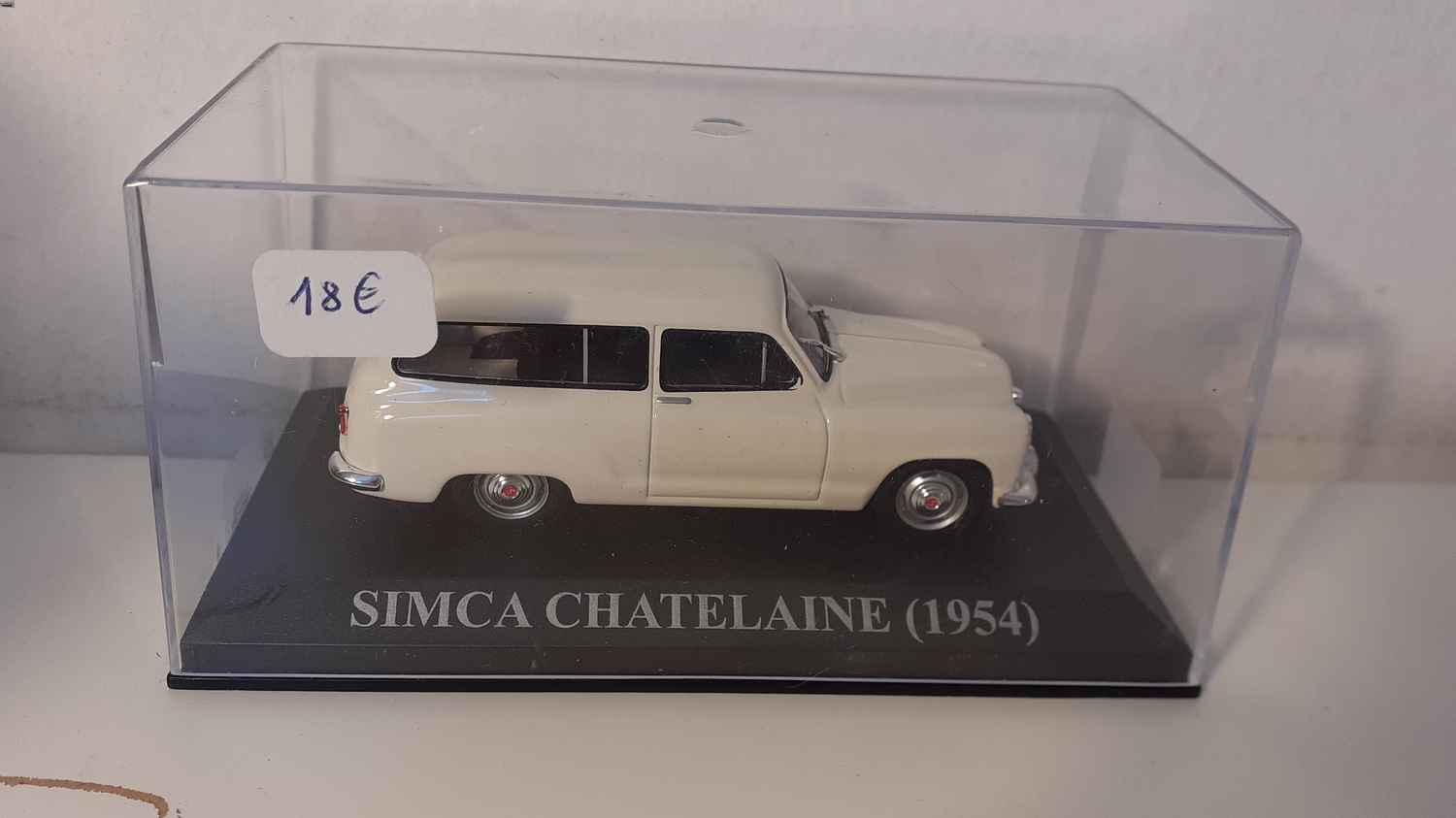 SIMCA Châtelaine beige de 1954