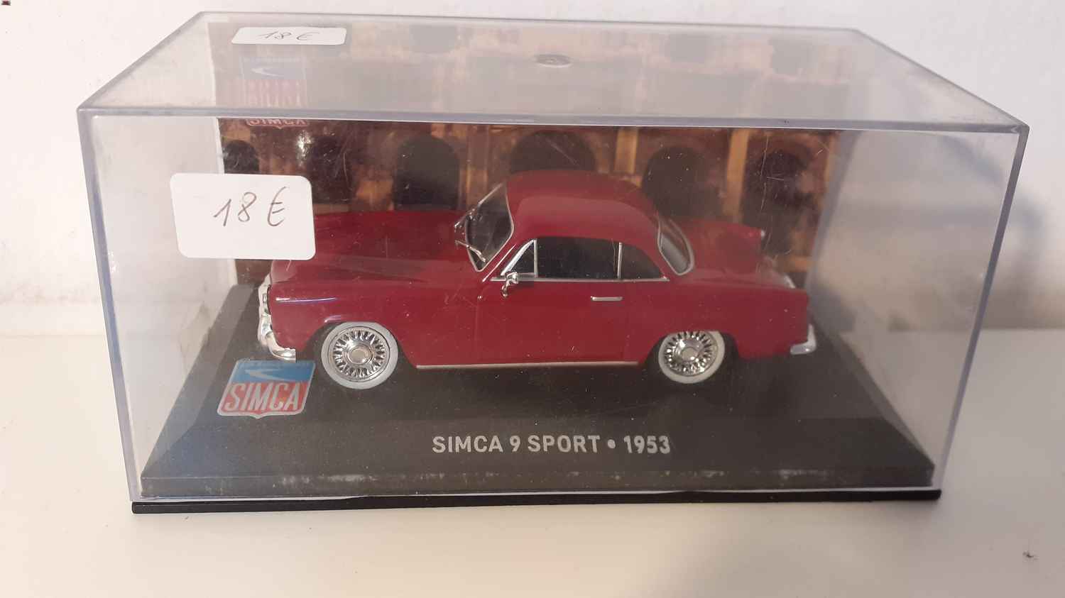 SIMCA 9 sport bordeaux de 1953