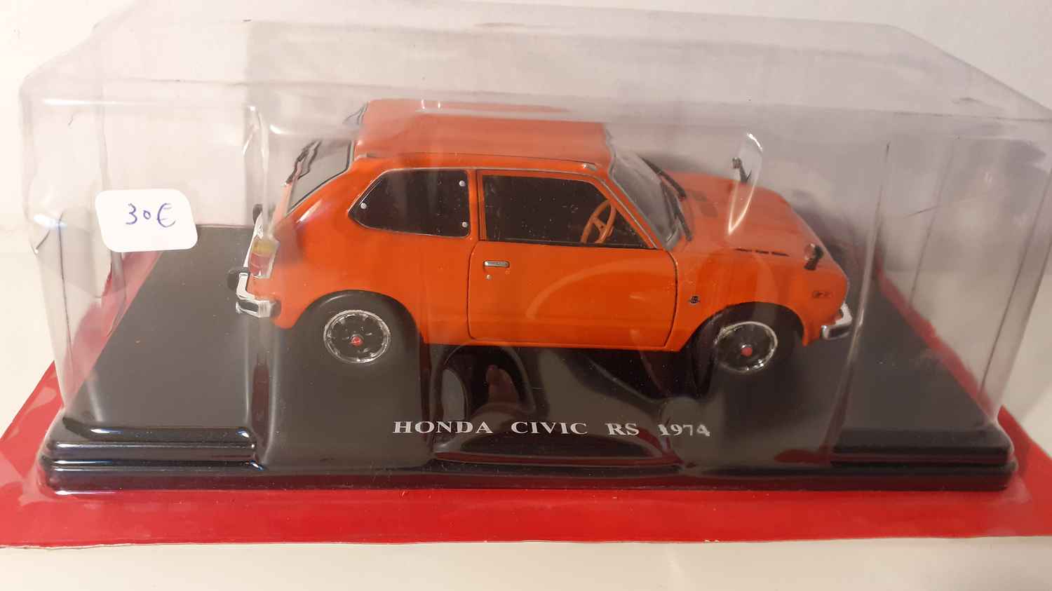 Honda Civic RS orange de 1974 (échelle 1/24ème)