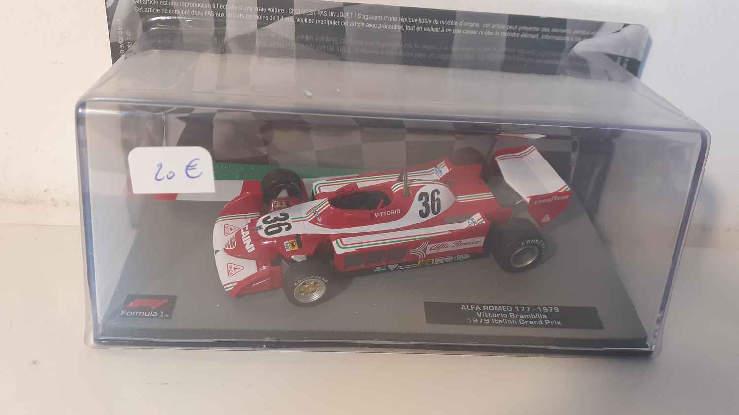 Alfa Roméo 177 N°36 de 1979 (Formule 1) - VOITURE BLANCHE ET ROUGE