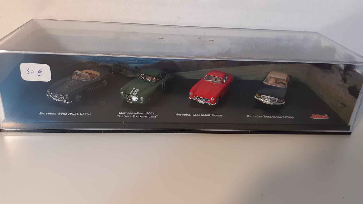 Mercedes-Benz (coffret de 4 voitures) Echelle 1/72ème (coffret N°2)