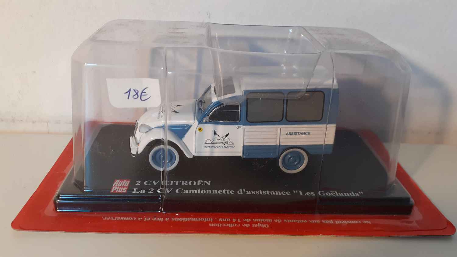 Citroën 2 CV camionnette d'assistance les Goëlands