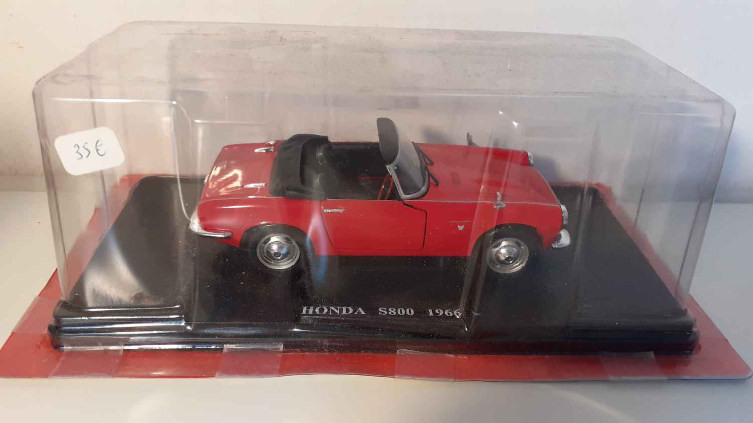 Honda S800 rouge de 1966 (échelle 1/24ème)