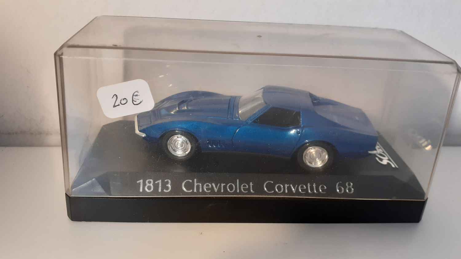 Chevrolet bleue (voiture américaine)