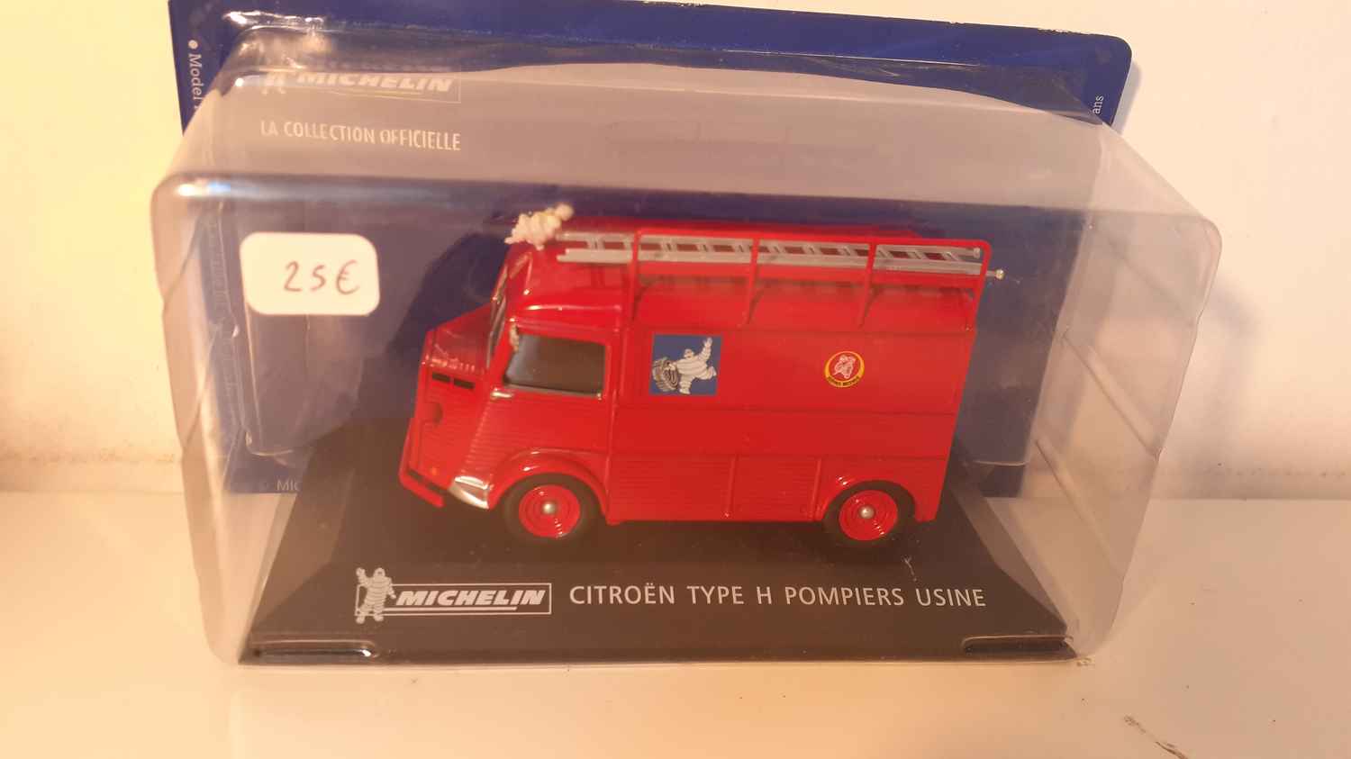 Citroën type H rouge pompiers usine MICHELIN