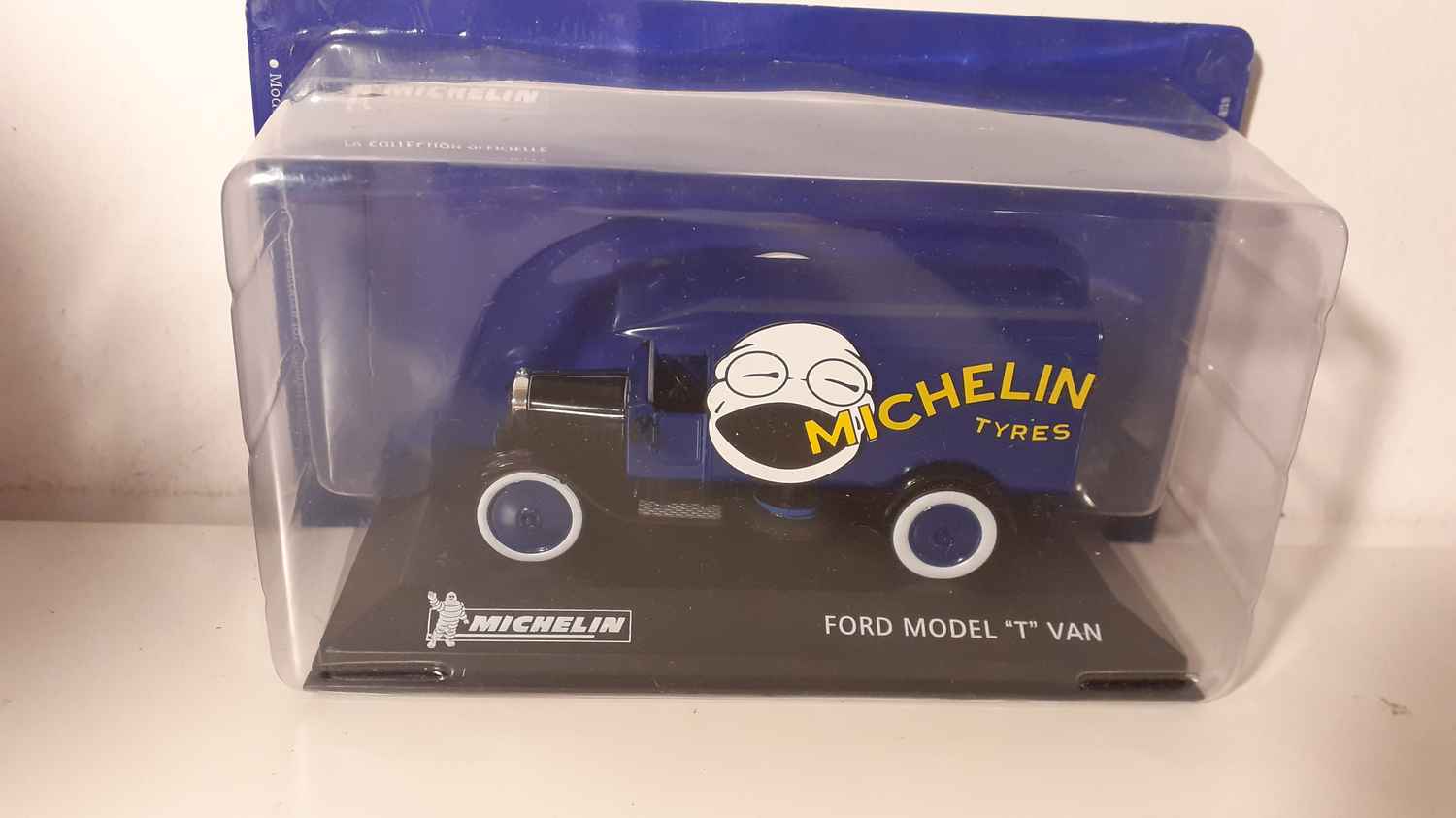 Ford Model T Van MICHELIN