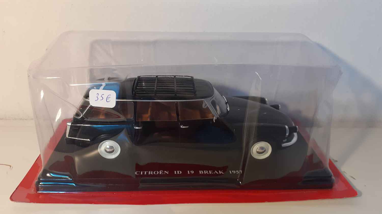 Citroën ID 19 break noire de 1957 (échelle 1/24ème)