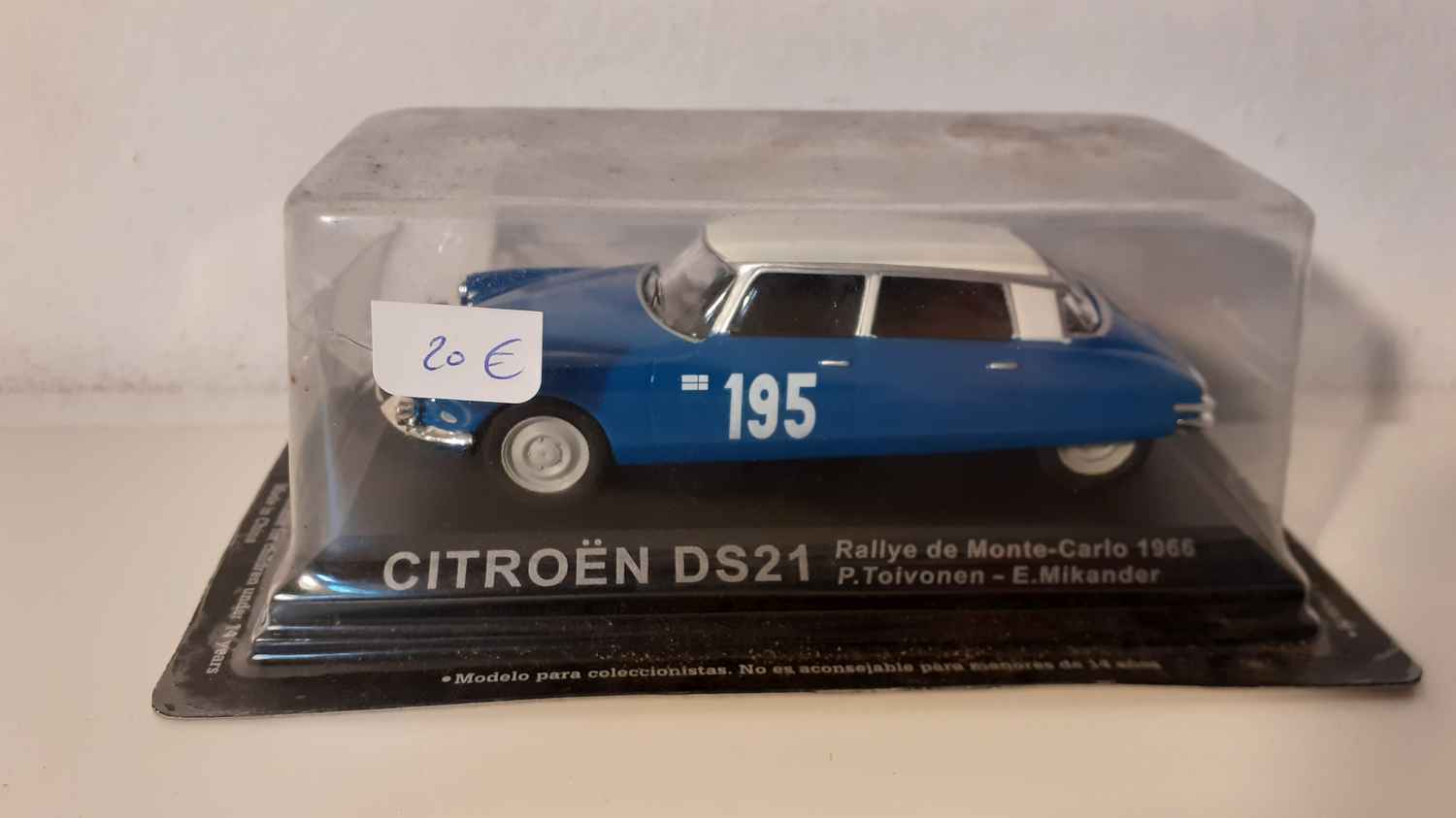 Citroën DS 21 (rallye de monté-Carlo de 1966) - Numéro 195