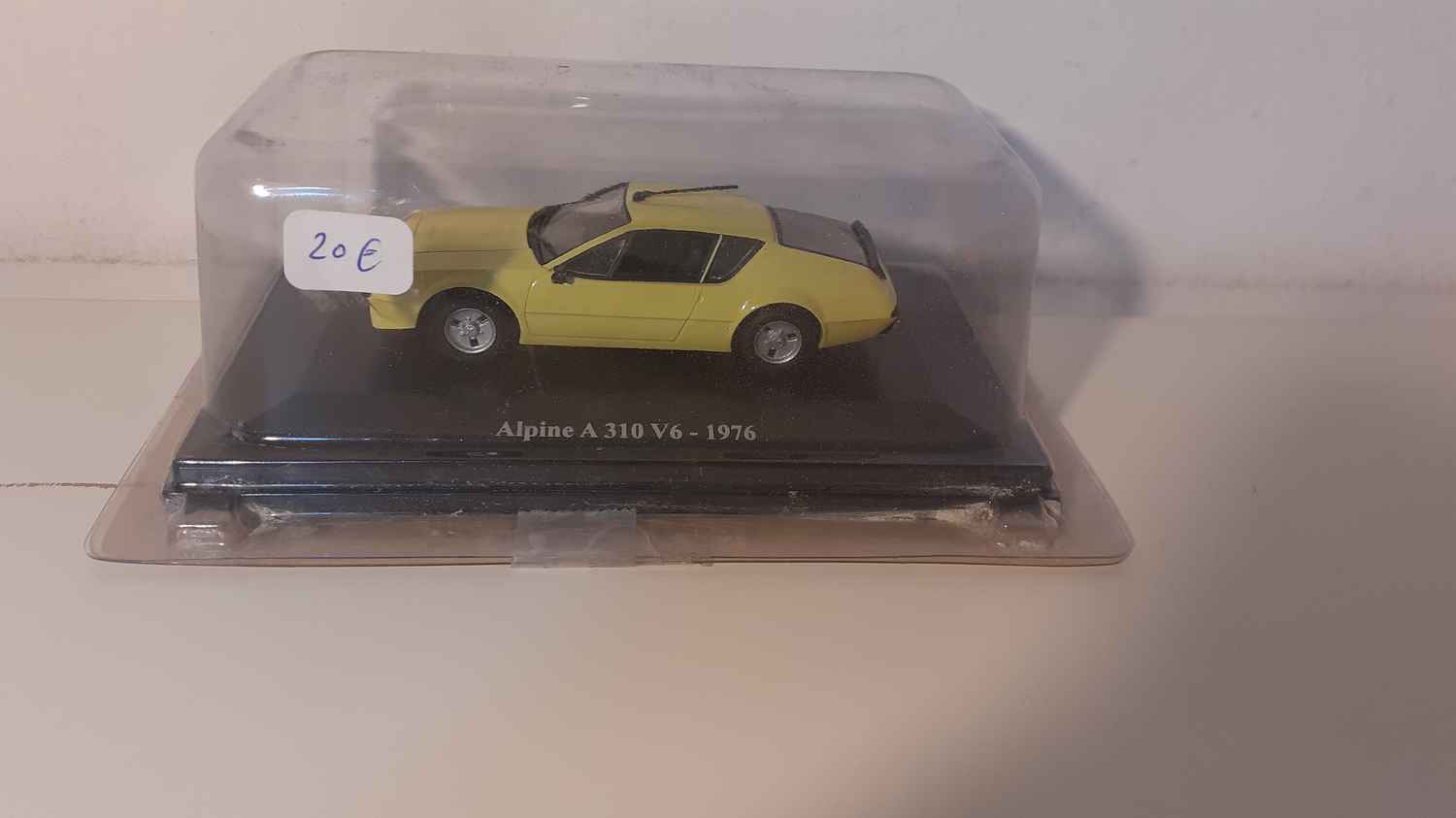 Renault Alpine A310 V6 jaune de 1976