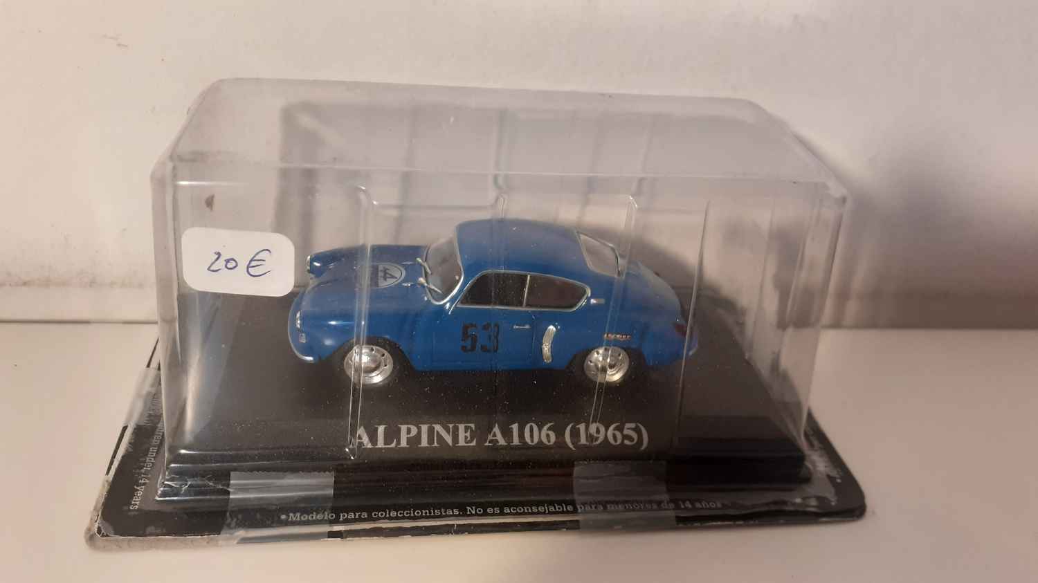 Renault Alpine A106 bleue de 1965 (avec logo Alpine sur le capot)