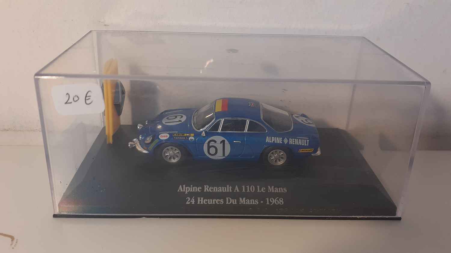 Renault Alpine A110 N°61 (24 heures du Mans de 1968) - boite plexi