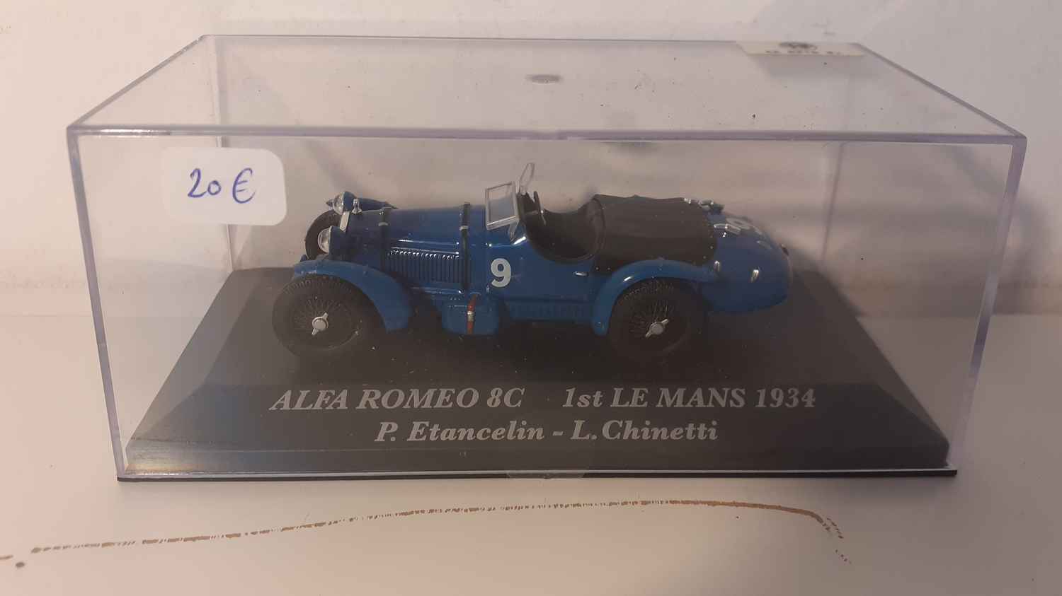 Alfa Roméo 8C bleue N°9 (24 heures du Mans de 1934)