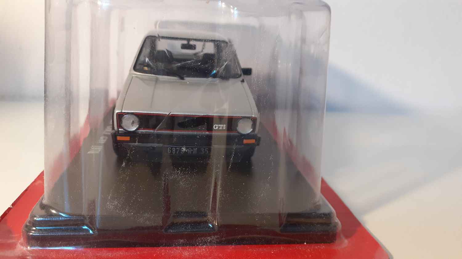 Volkswagen Golf GTI grise de 1976 (échelle 1/24ème)