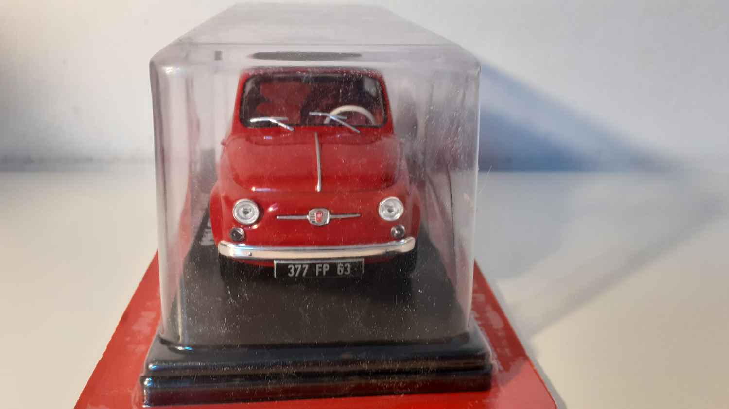 Fiat 500D rouge de 1960 (échelle 1/24ème)