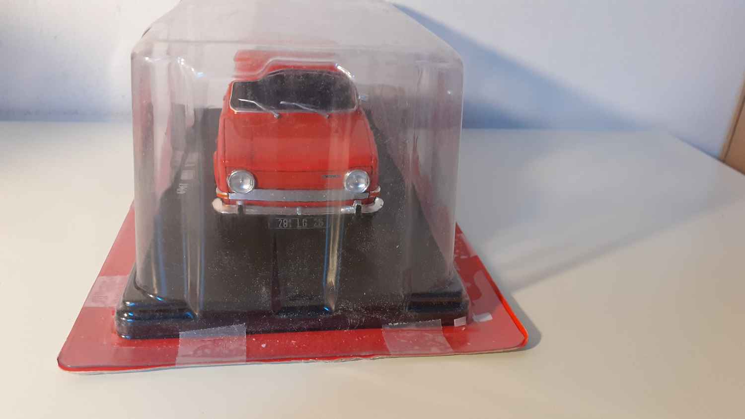 Simca 1000 rouge/orangée? de 1969 (échelle 1/24ème)