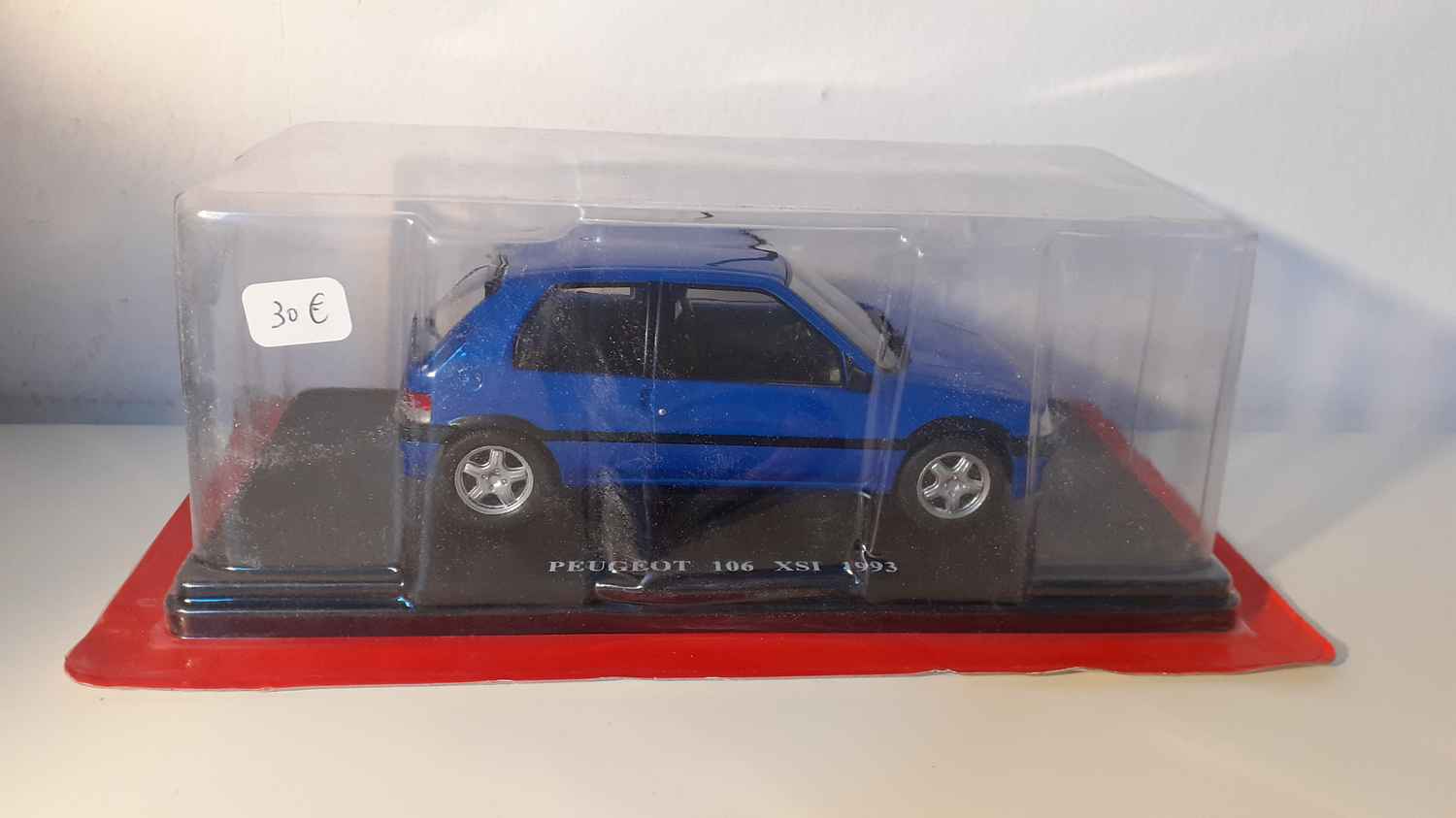 Peugeot 106 XSI bleue de 1993 (échelle 1/24ème)