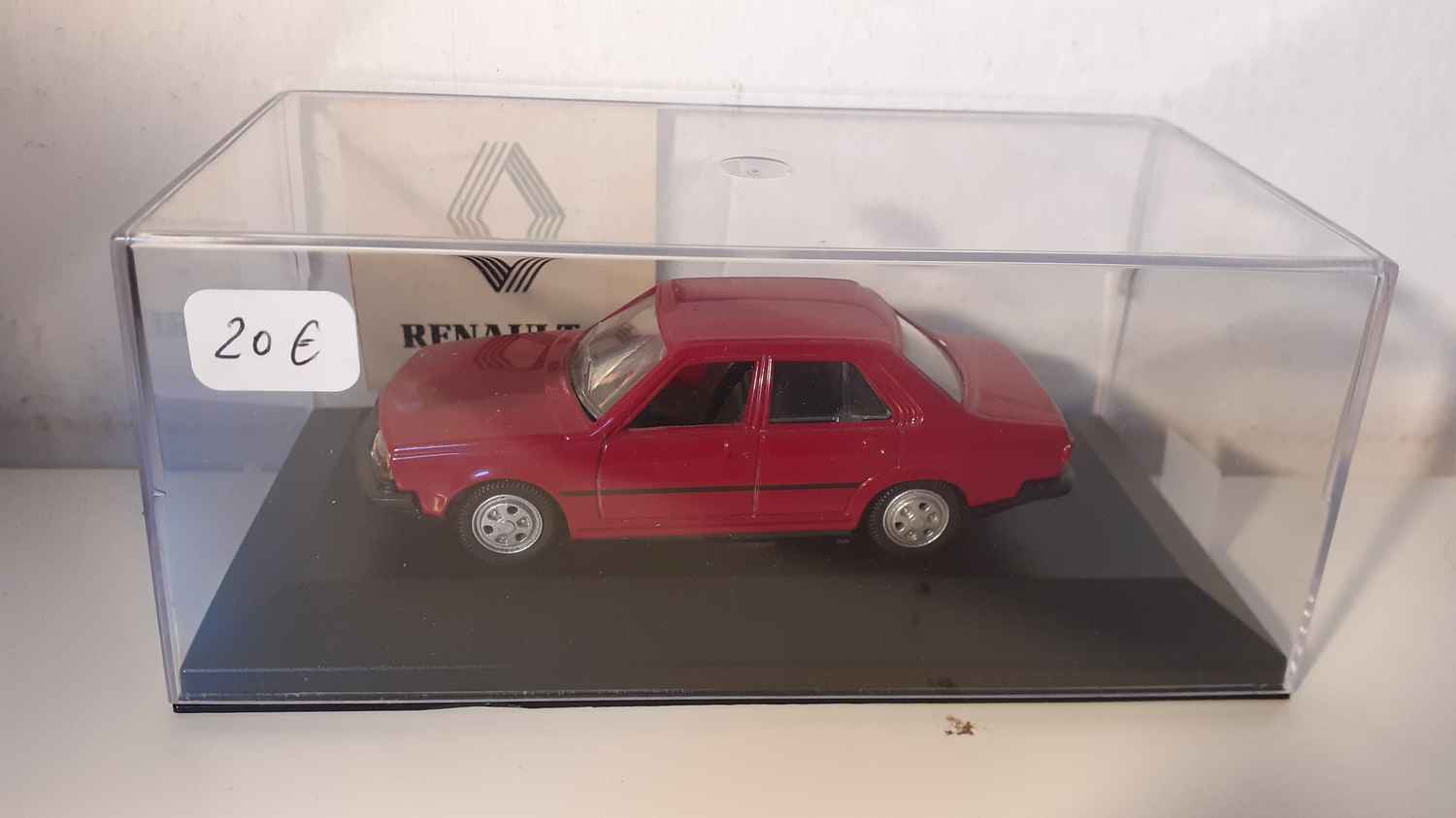 Renault 18 rouge foncée/bordeaux de 1978