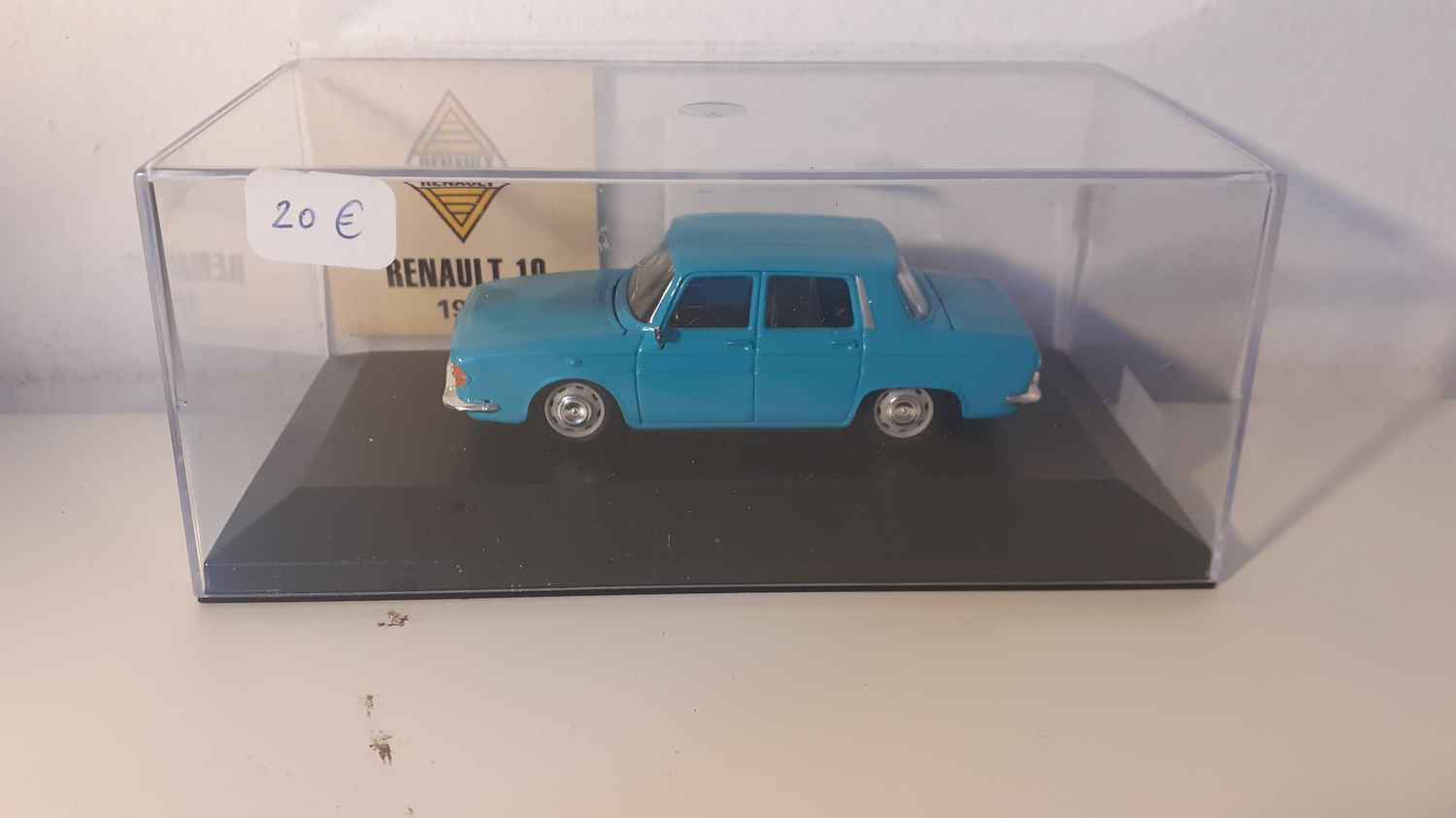 Renault 10 bleue claire de 1966