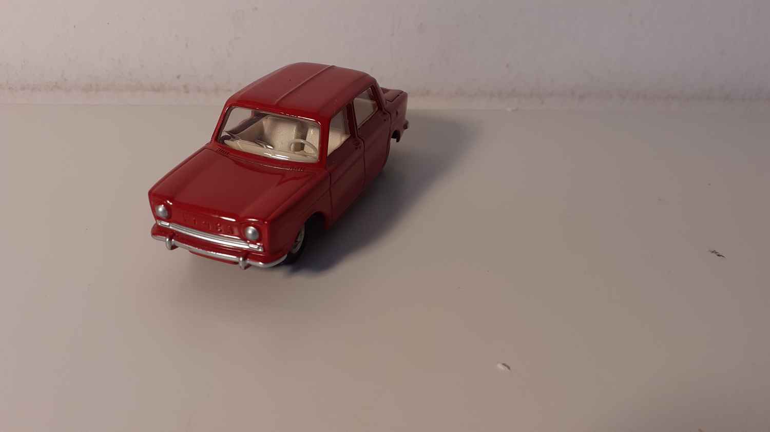 Simca 1000 bordeaux Dinky-Toys (éditions Atlas)