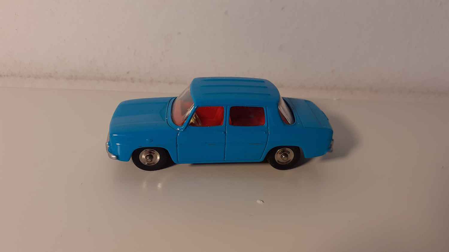 Renault 8 bleue Dinky-Toys (Editions Atlas)