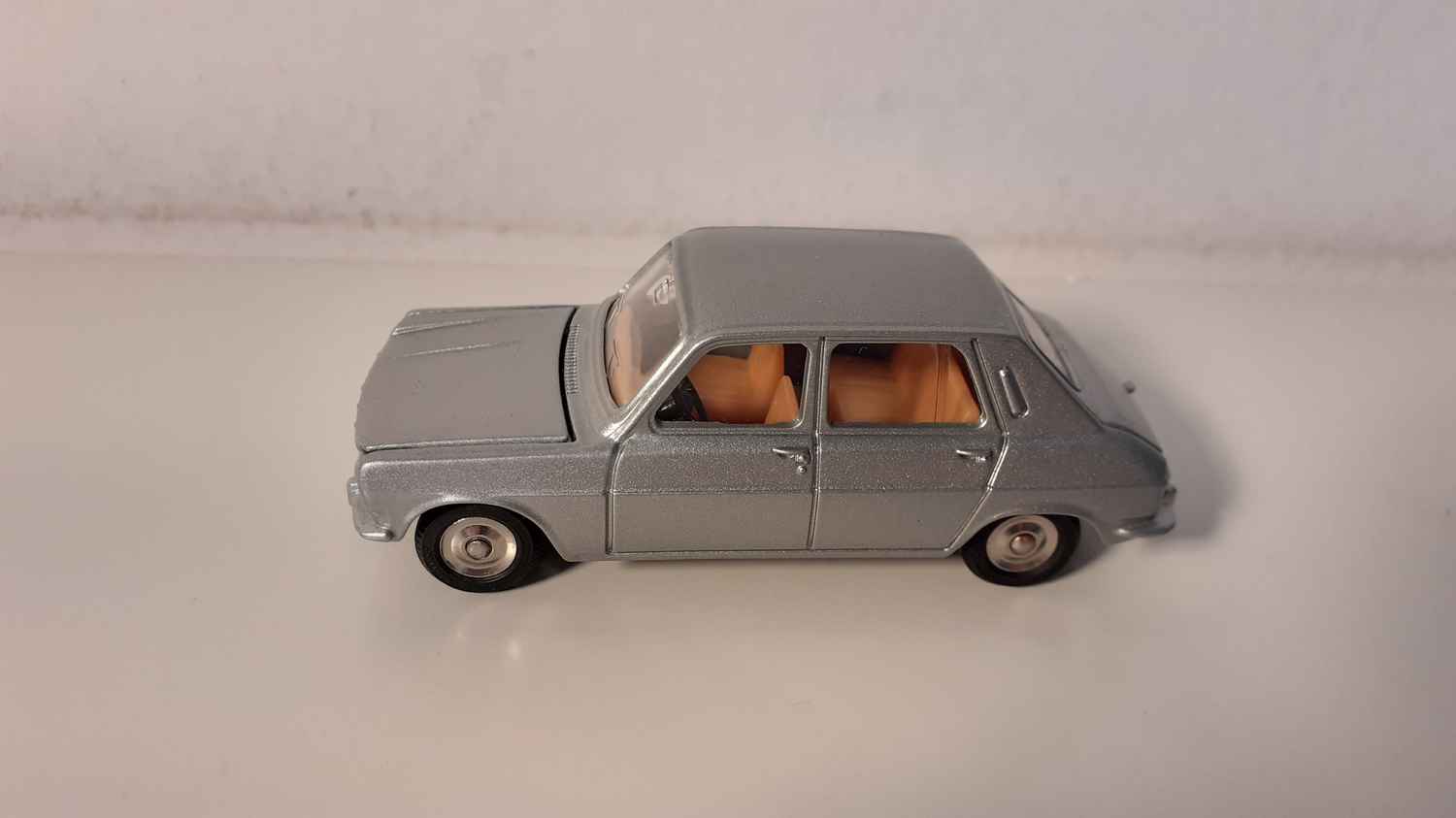 Simca 1100 grise Dinky-Toys (Editions Atlas)