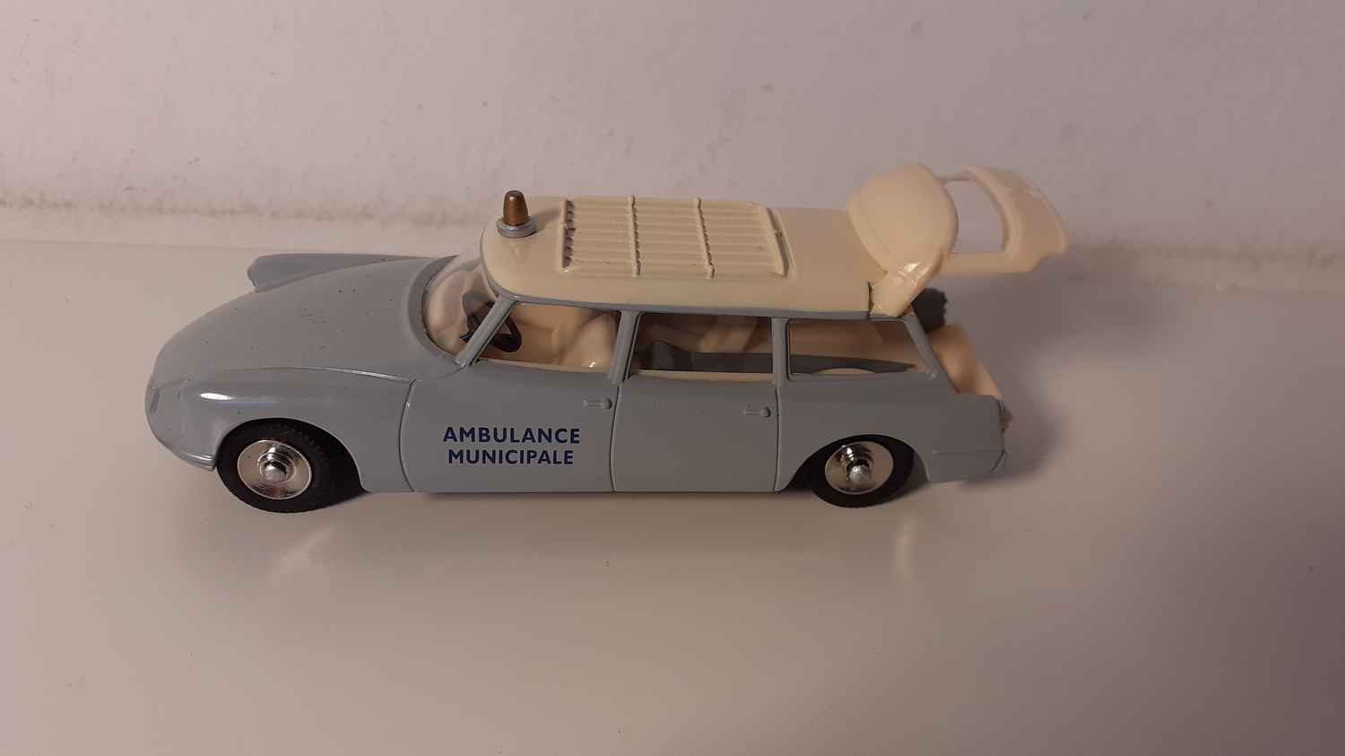 Citroën ID Break 19 AMBULANCE Dinky-Toys (Editions Atlas)