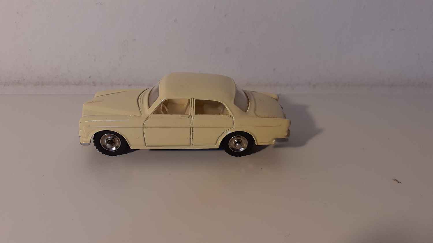 Volvo 122S beige/crème Dinky-Toys (Editions Atlas)