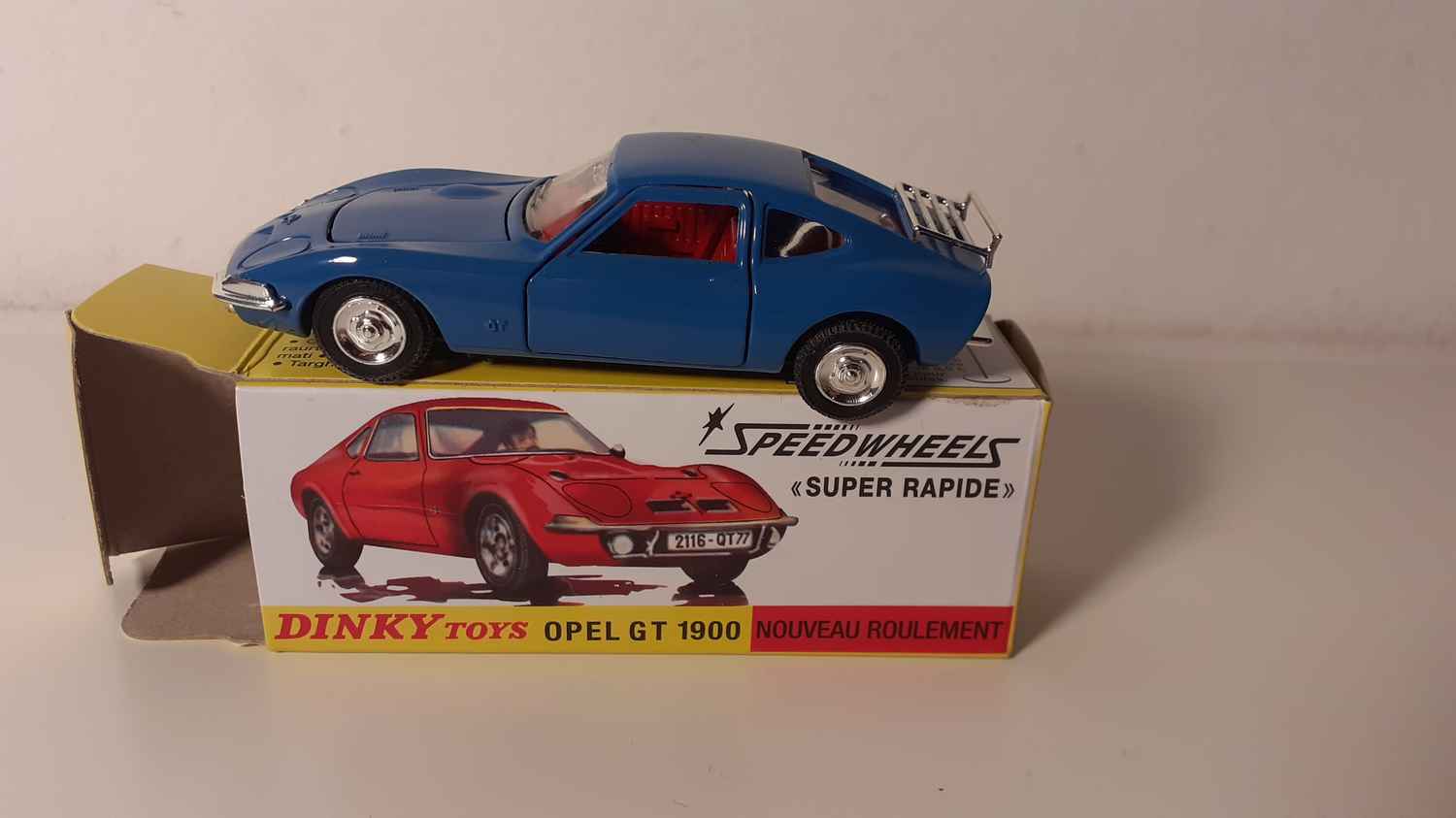 Opel GT 1900 bleue Dinky-Toys (Editions Atlas)