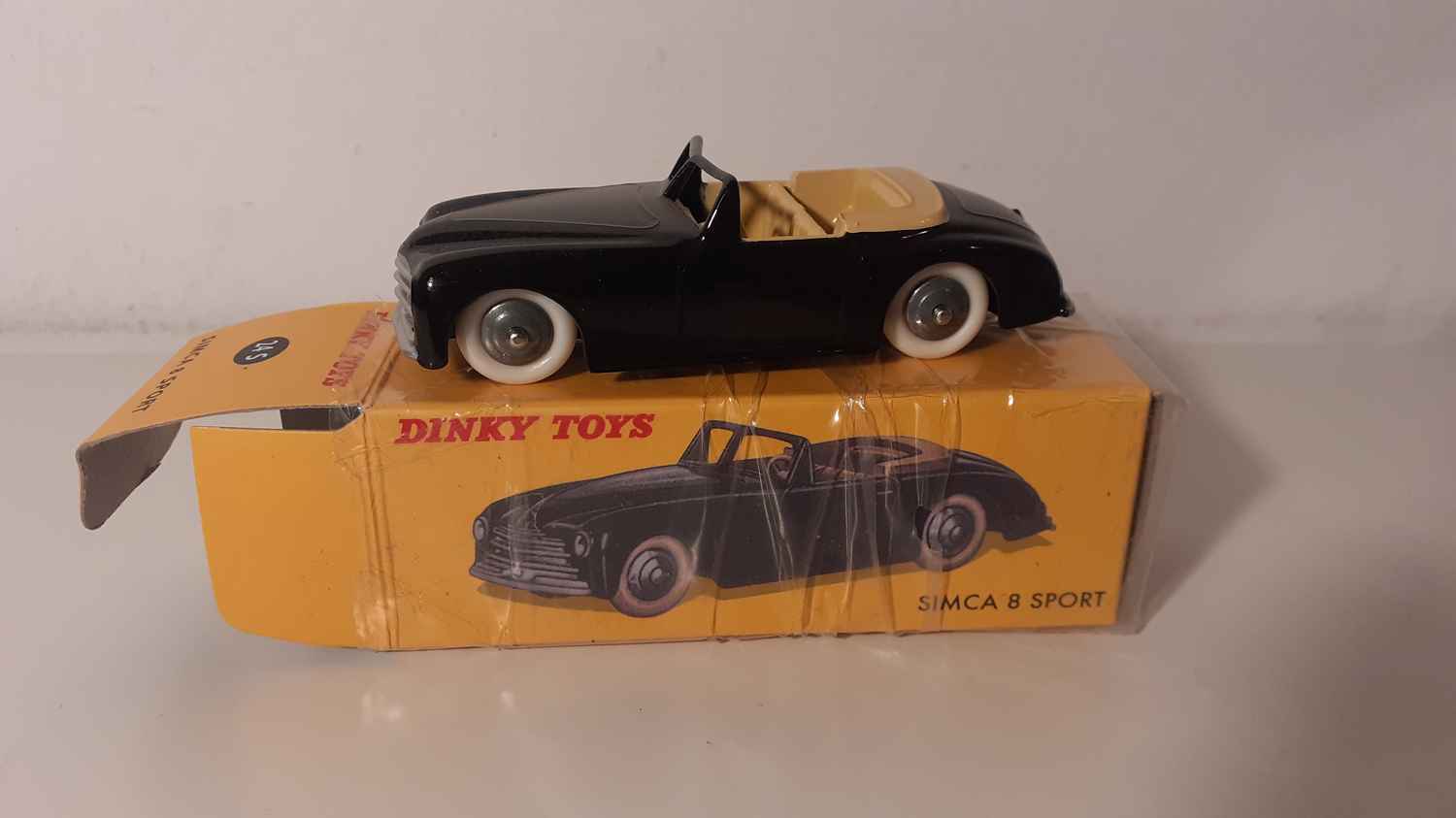 Simca 8 sport noire Dinky-Toys (Editions Atlas)