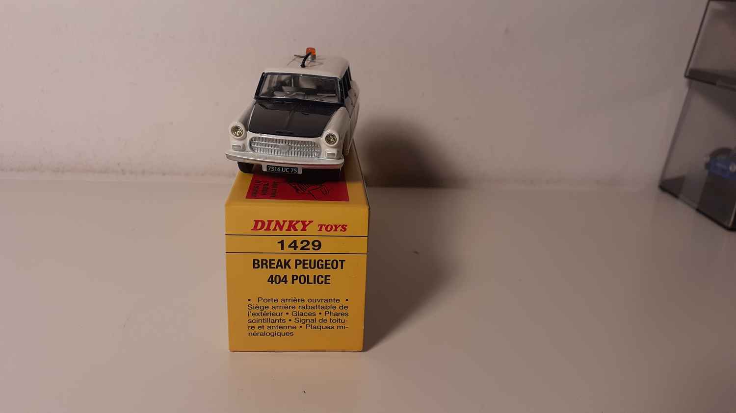 Peugeot 404 break de police Dinky-Toys (Editions Atlas)