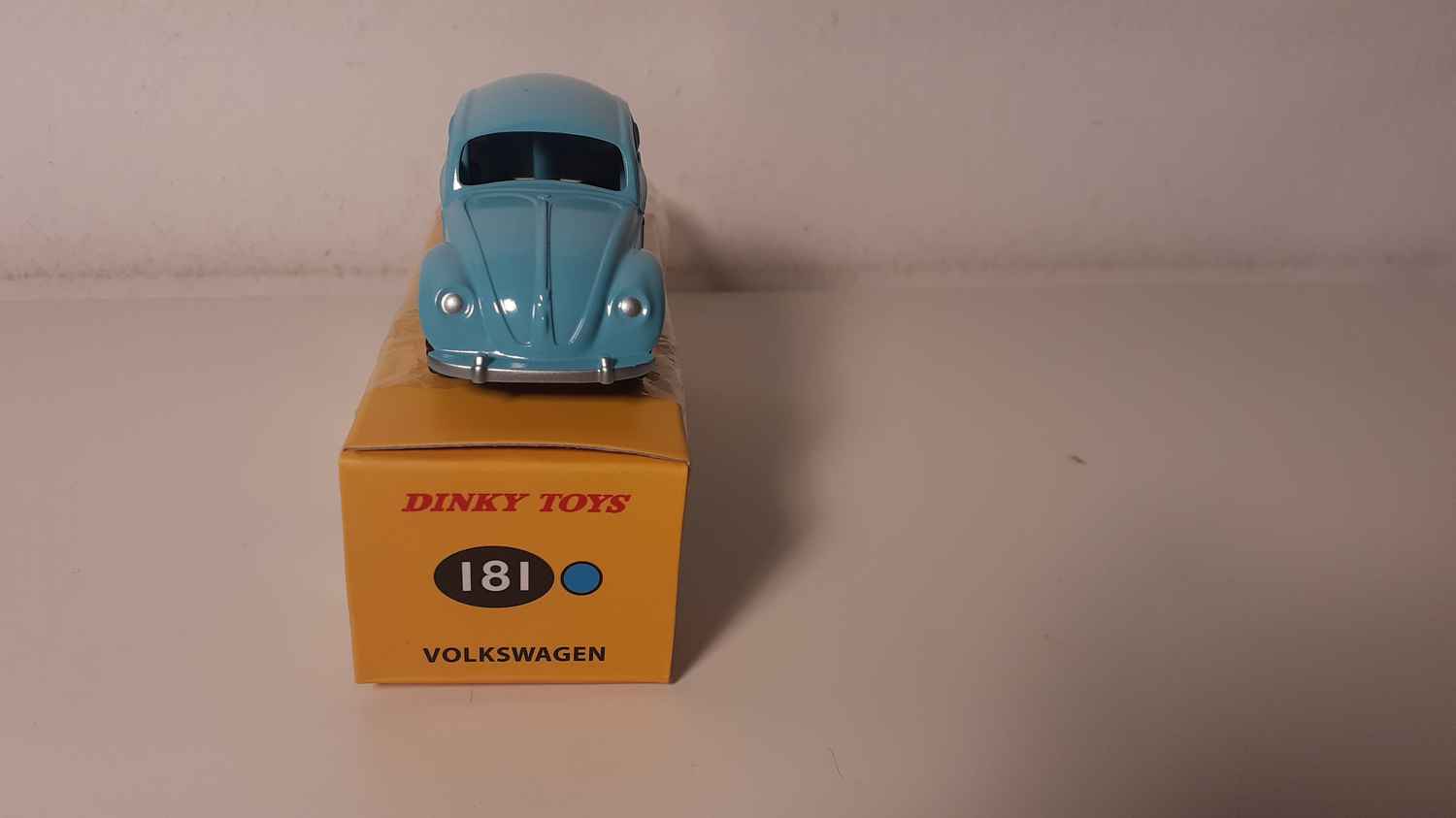 Volkswagen coccinelle bleue Dinky-Toys (Editions Atlas)