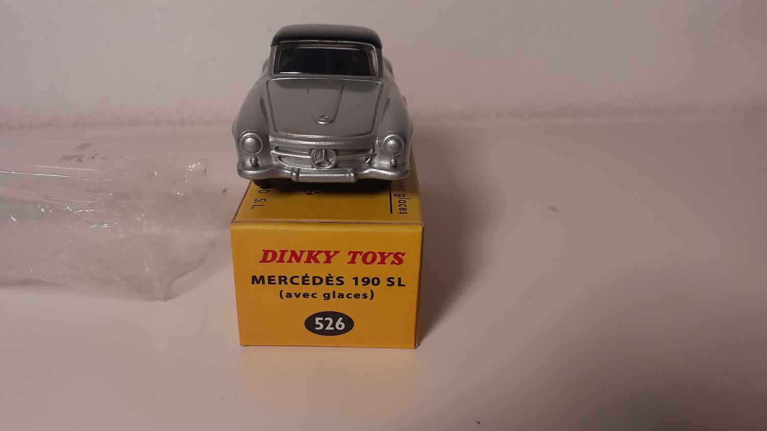 Mercedes-Benz 190SL grise et toit noir Dinky-Toys (Editions Atlas)