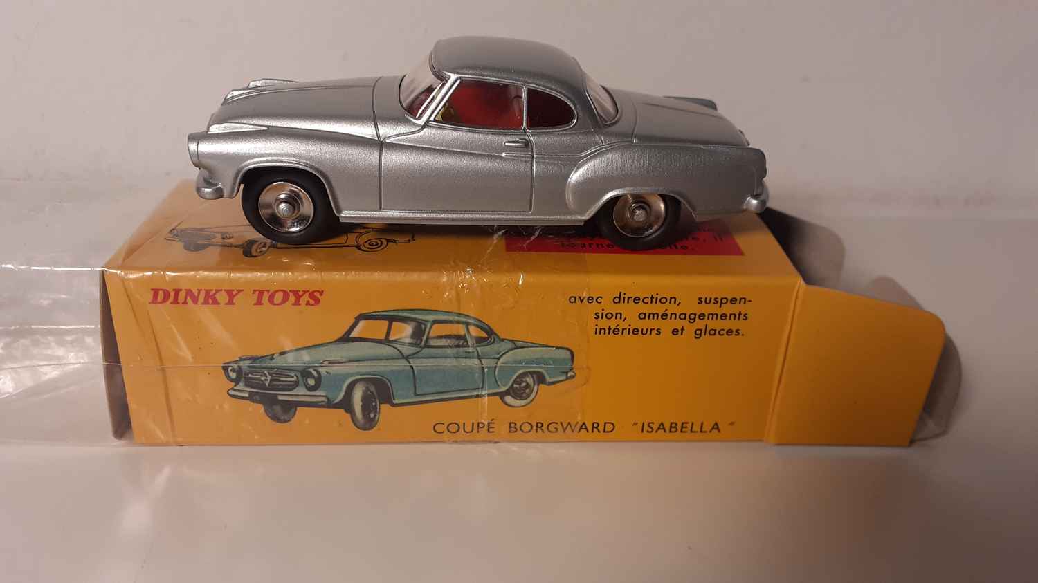 Borgward coupé Isabella grise Dinky-Toys (Editions Atlas)