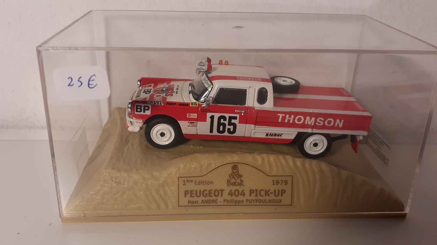 Peugeot 404 pick-up N°165 (rallye Paris-Dakar 1979)