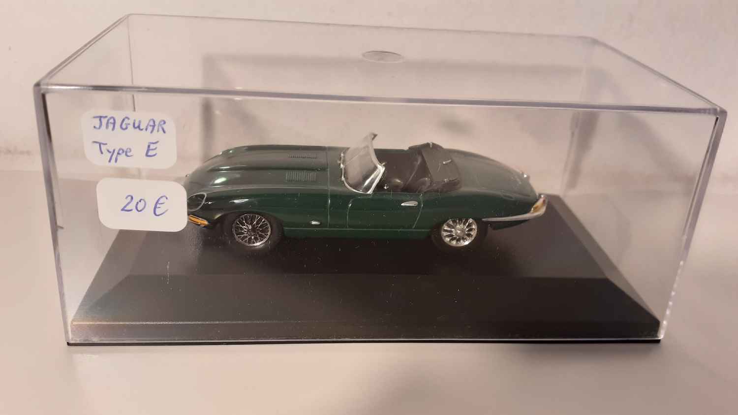 Jaguar type E verte