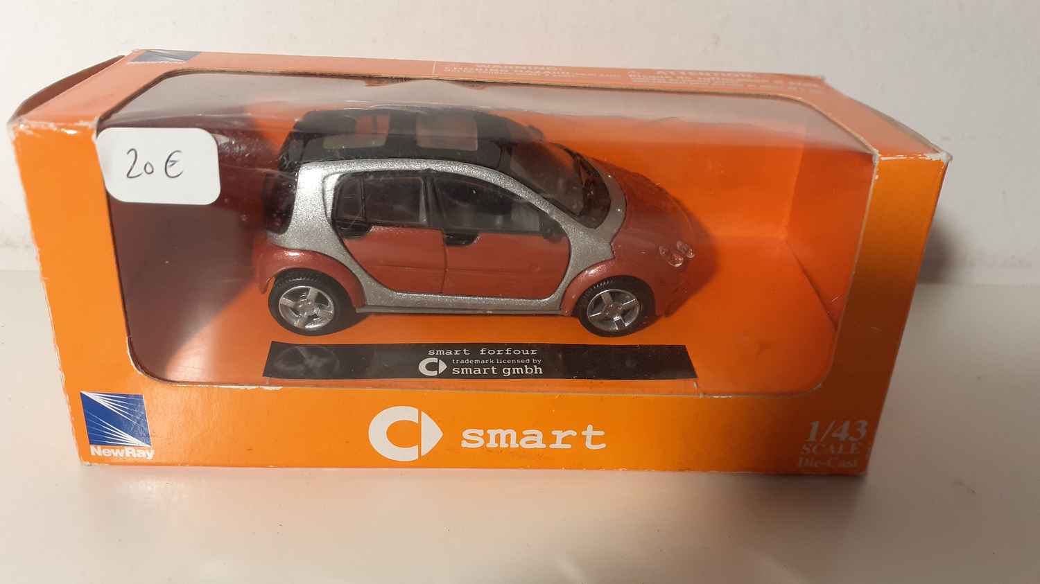 Smart Forfour GMBH marron, grise et noire