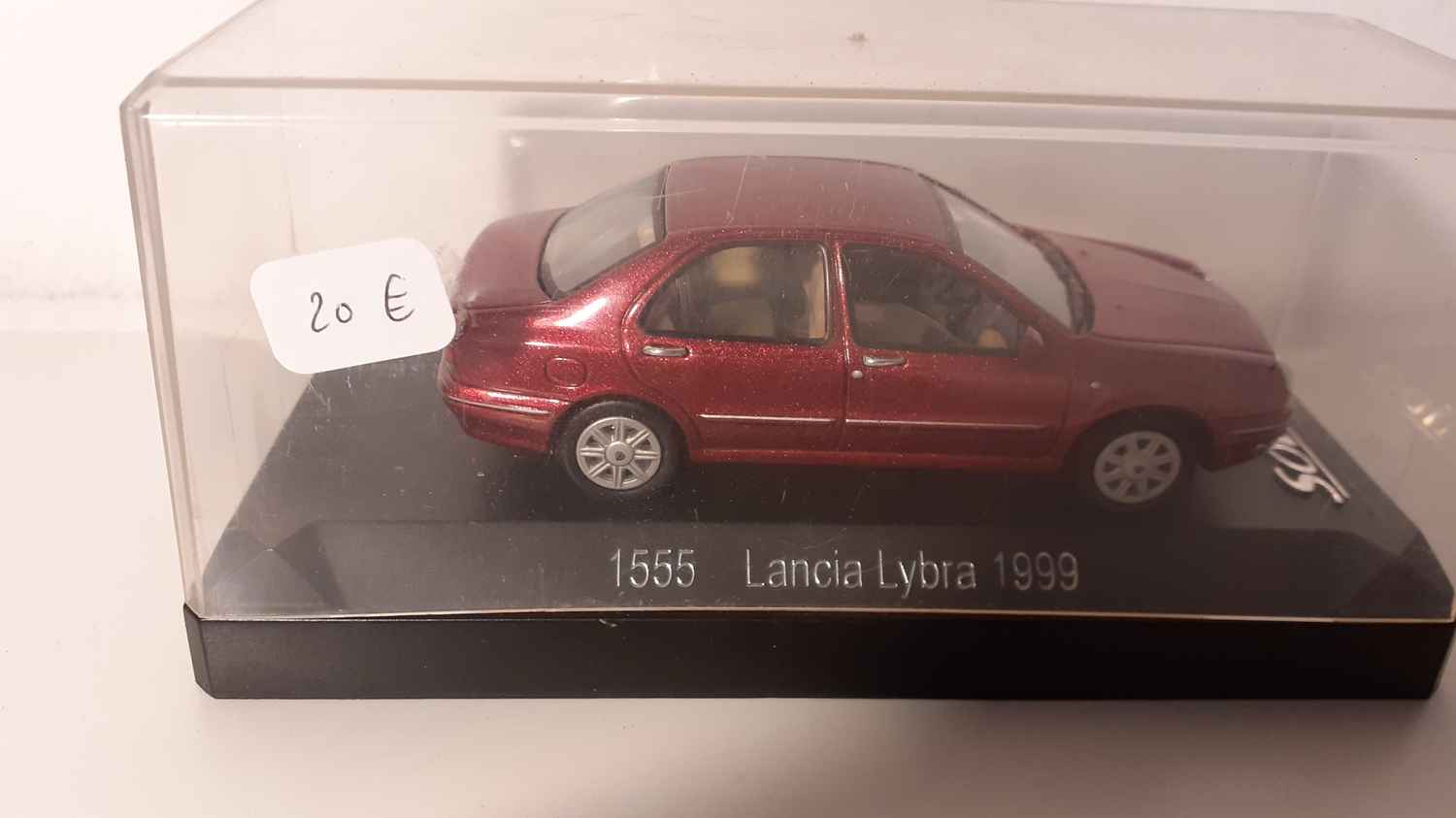 Lancia Lybra bordeaux de 1999 (Solido référence 1555)