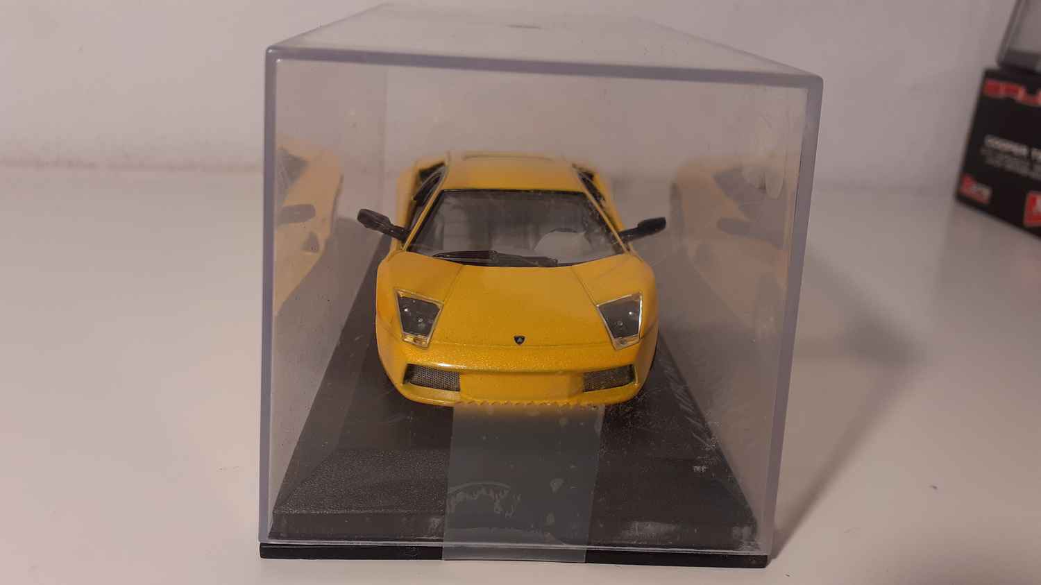 Lamborghini Murcielago jaune