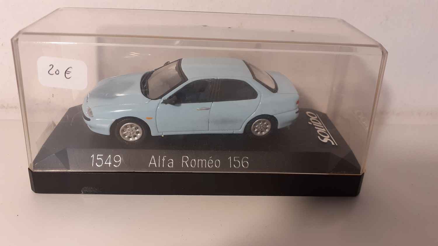 Alfa Roméo 156 bleue claire (Solido référence 1549)