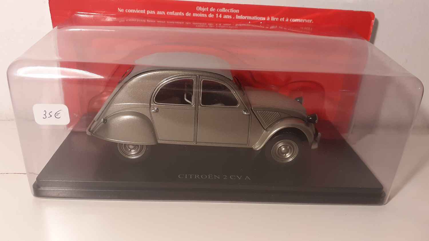 Citroën 2 CV A grise (échelle 1/24ème)