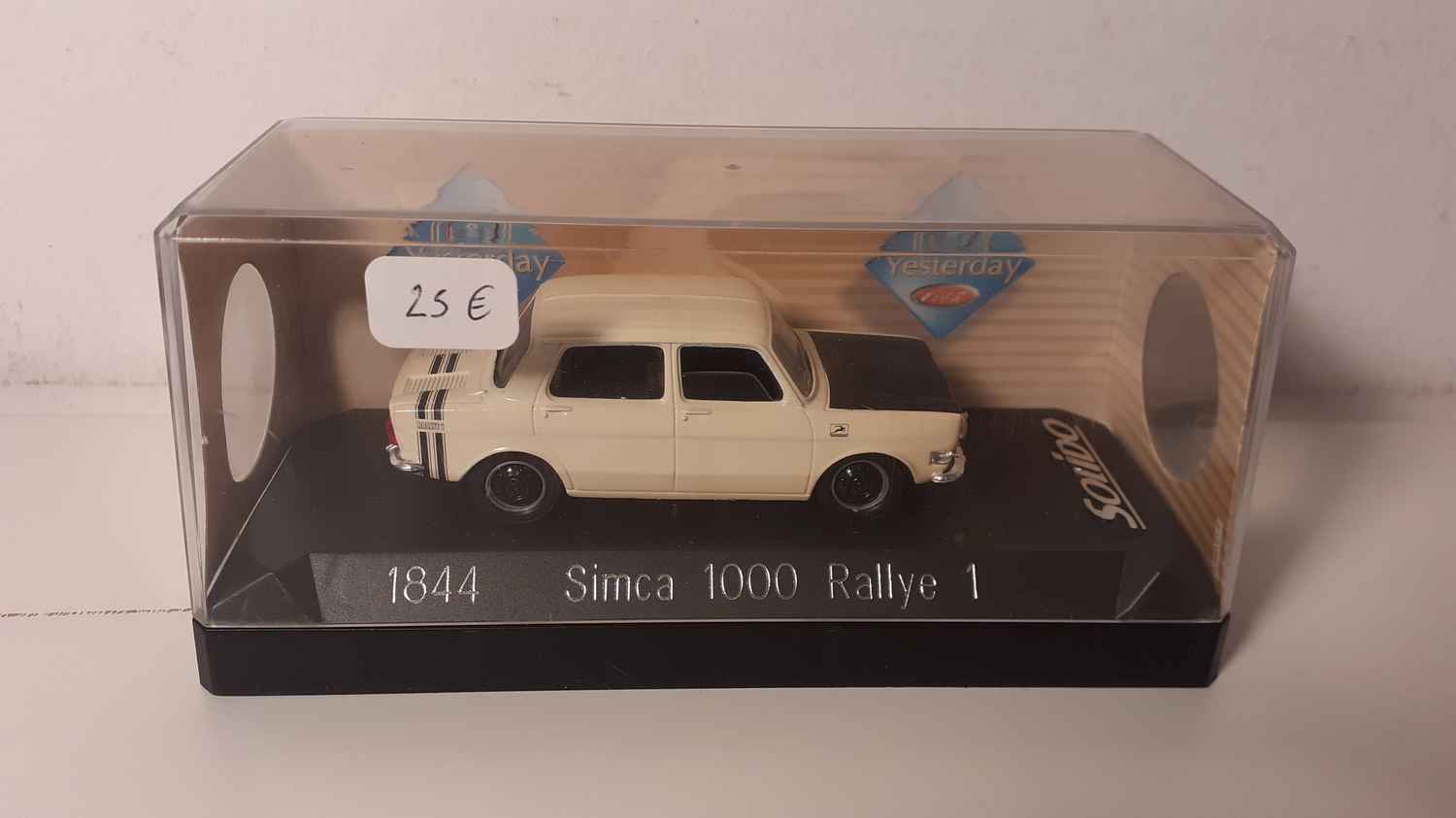 Simca 1000 Rallye 1 blanche et noire (Solido référence 1844)