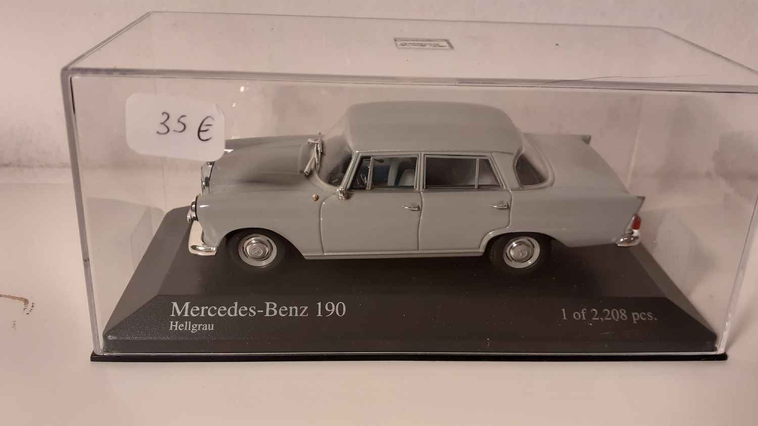 Mercedes-Benz 190 grise (MINICHAMPS référence 400 037200)