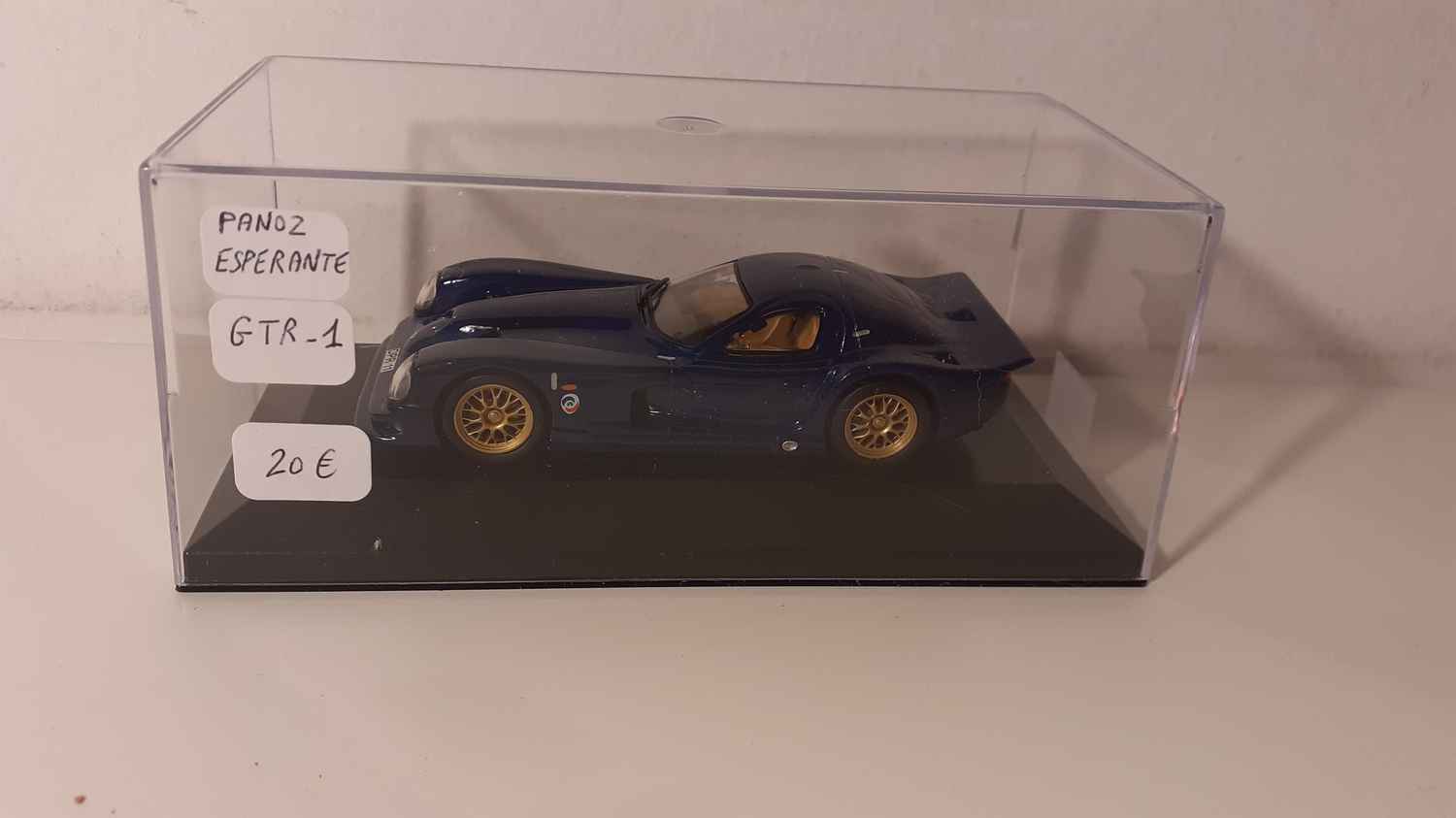 Panoz Esperante GTR-1 bleue