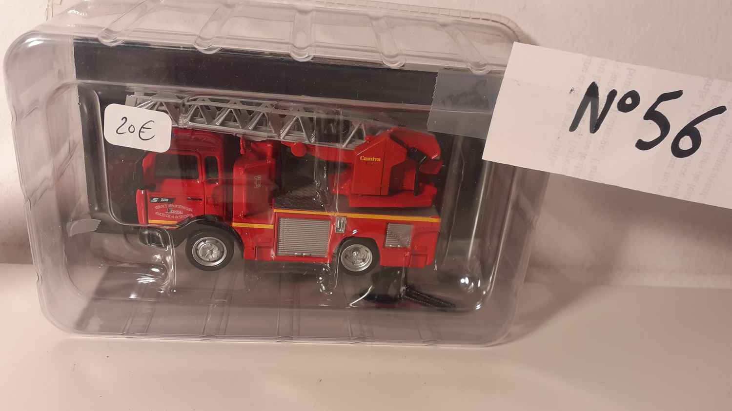 Véhicule N°56 de pompiers - Renault Camiva EPSA 18 m de 2001