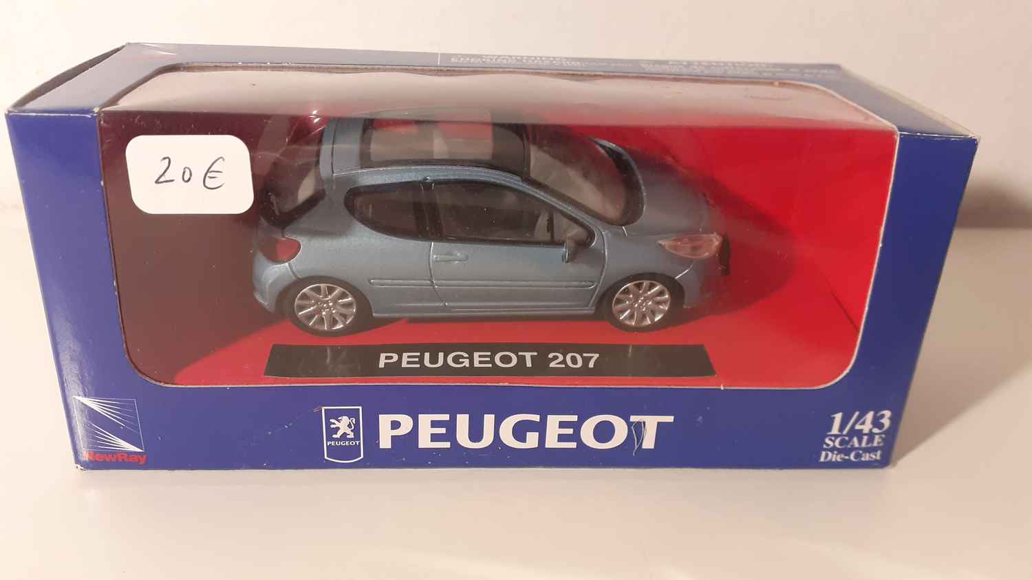 Peugeot 207 bleue