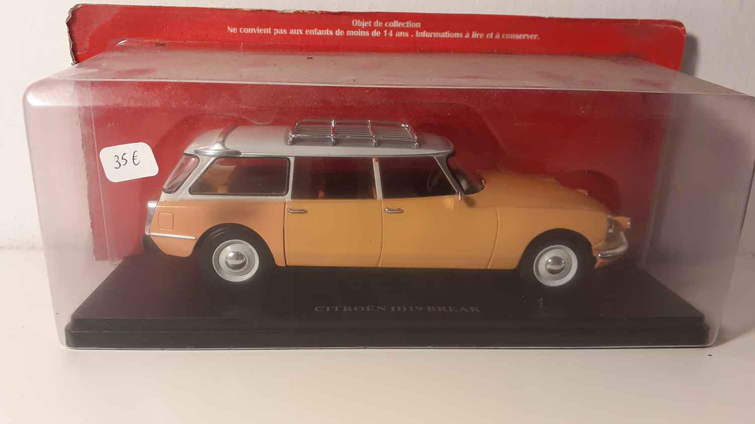 Citroên ID 19 break marron clair et toit blanc cassé (échelle 1/24ème)