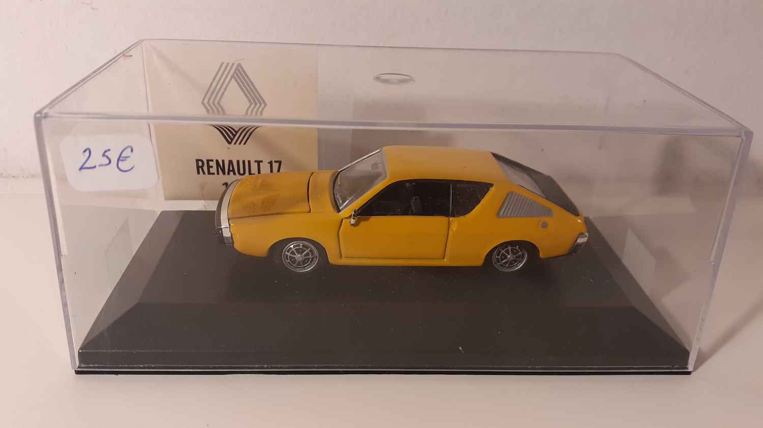 Renault 17 jaune de 1974 (Norev)