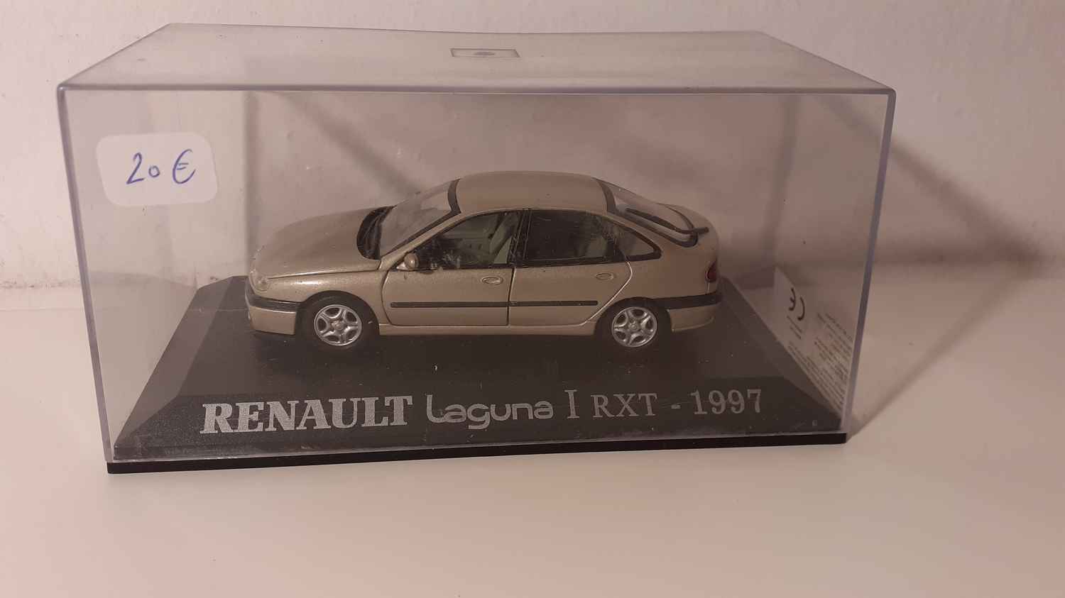 Renault Laguna 1 RXT marron clair de 1997